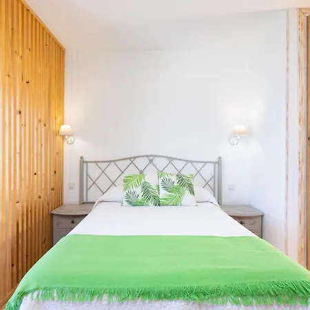 Tenohomes Oceanview With Balcony דירה *